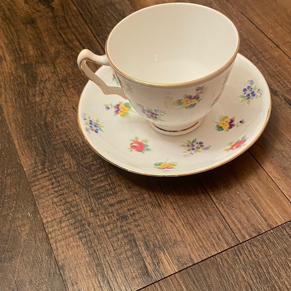 Charming Floral White Mug and Saucer Set - Picture 8 of 8